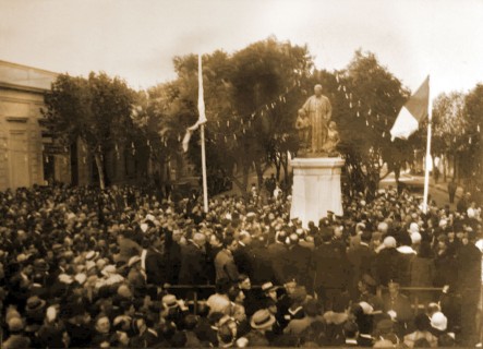 El monumento a san Giovanni Bosco en La Plata